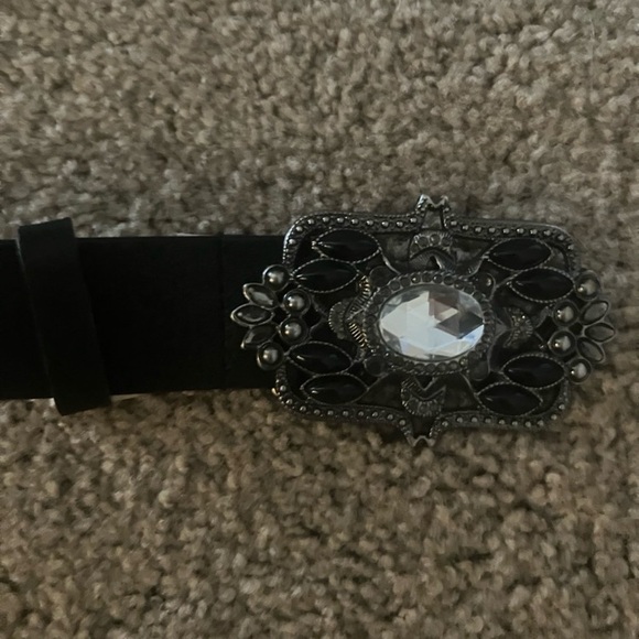 Express Black Buckle Belt - Picture 9 of 9